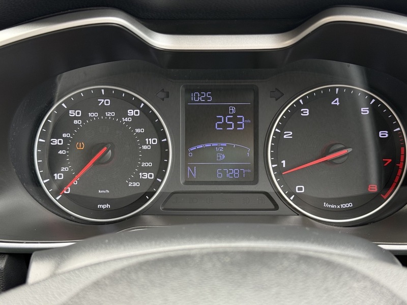 MG 1.5 VTi-TECH Exclusive SUV 5dr Petrol Manual Euro 6 (s/s) (106 ps)