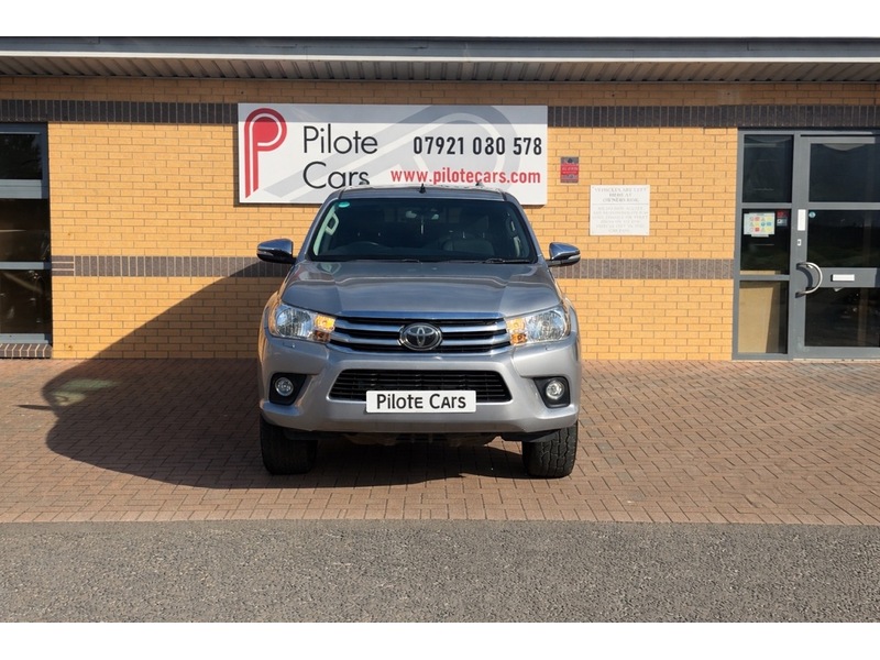 Toyota 2.4 D-4D Icon Pickup Double Cab 4dr Diesel Manual 4WD Euro 6 (TSS, 3.5t) (150 ps)