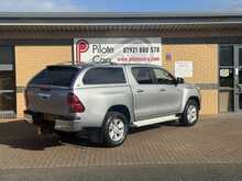 Toyota Hilux D-4D Icon 