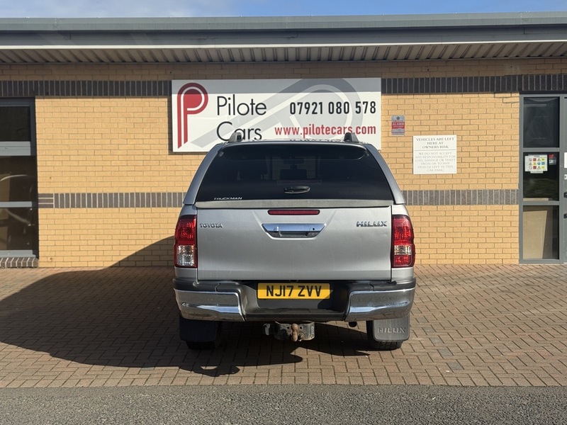 Toyota 2.4 D-4D Icon Pickup Double Cab 4dr Diesel Manual 4WD Euro 6 (TSS, 3.5t) (150 ps)