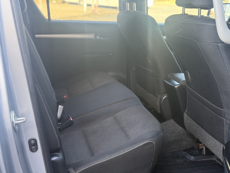 Toyota 2.4 D-4D Icon Pickup Double Cab 4dr Diesel Manual 4WD Euro 6 (TSS, 3.5t) (150 ps)