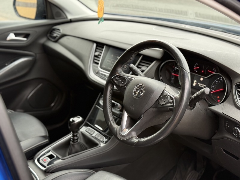 Vauxhall 1.2 Turbo Elite Nav SUV 5dr Petrol Manual Euro 6 (s/s) (130 ps)