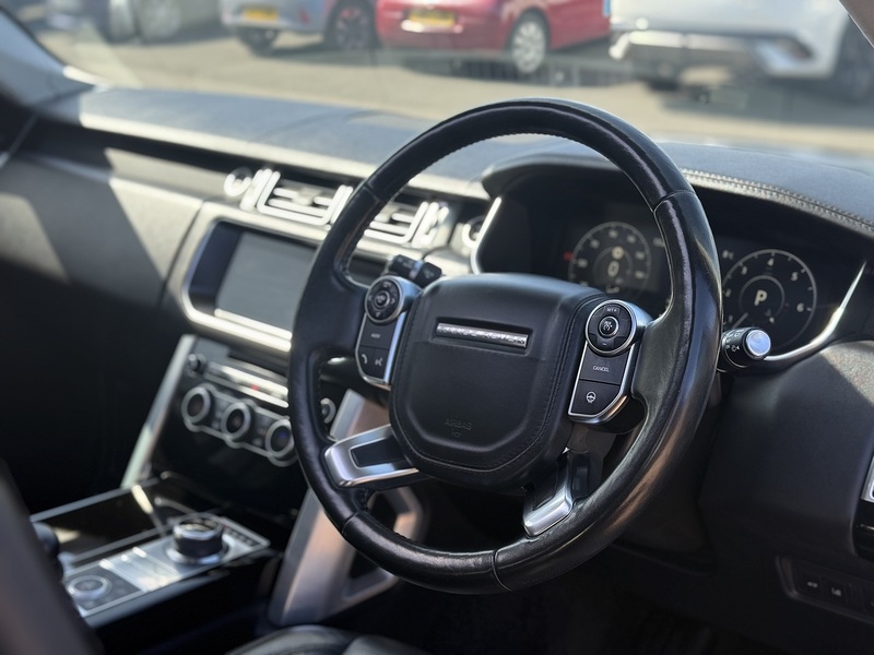 Land Rover 4.4 SD V8 Vogue SE SUV 5dr Diesel Auto 4WD Euro 6 (s/s) (339 ps)
