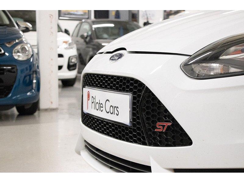 Ford 2.0T EcoBoost ST-2 Hatchback 5dr Petrol Manual Euro 5 (s/s) (250 ps)