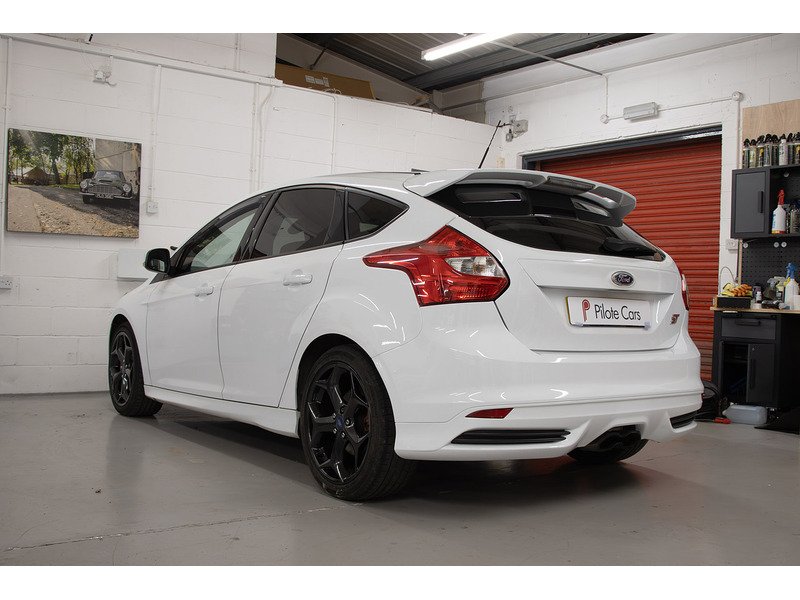 Ford 2.0T EcoBoost ST-2 Hatchback 5dr Petrol Manual Euro 5 (s/s) (250 ps)