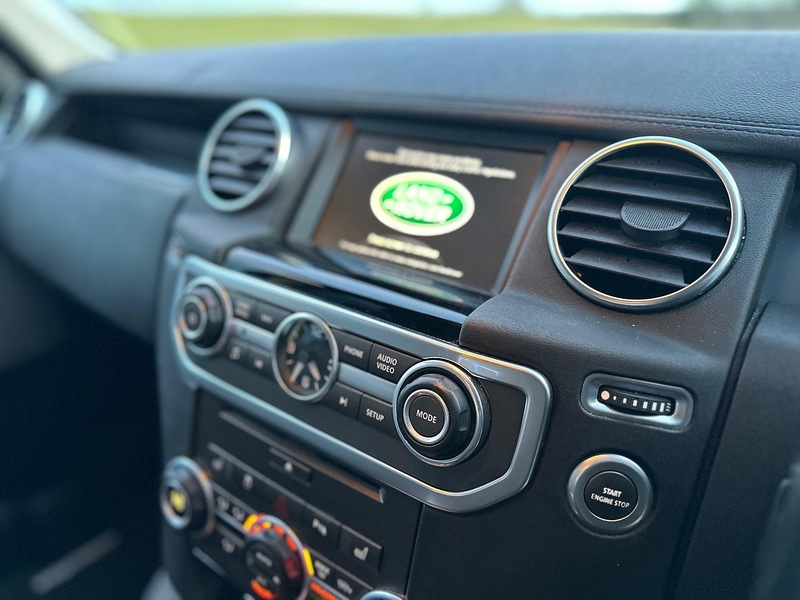 Land Rover 3.0 SD V6 HSE SUV 5dr Diesel Auto 4WD Euro 6 (s/s) (256 bhp)