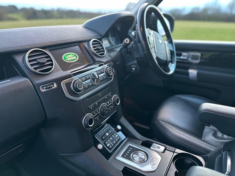 Land Rover 3.0 SD V6 HSE SUV 5dr Diesel Auto 4WD Euro 6 (s/s) (256 bhp)