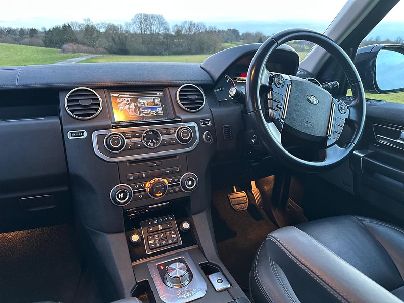 Land Rover 3.0 SD V6 HSE SUV 5dr Diesel Auto 4WD Euro 6 (s/s) (256 bhp)