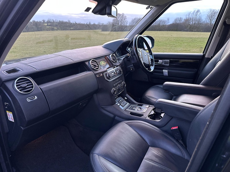 Land Rover 3.0 SD V6 HSE SUV 5dr Diesel Auto 4WD Euro 6 (s/s) (256 bhp)