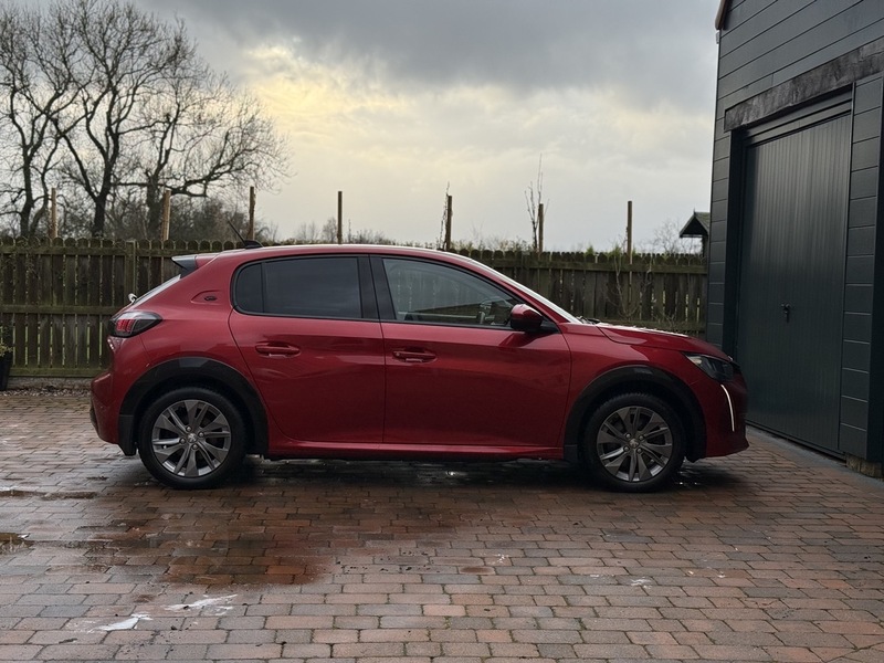 Peugeot 50kWh Allure Hatchback 5dr Electric Auto (136 ps)
