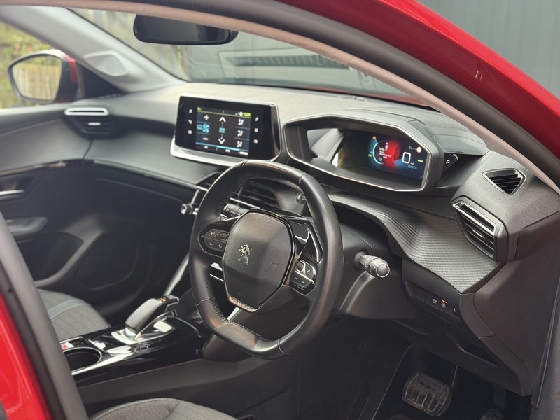 Peugeot 50kWh Allure Hatchback 5dr Electric Auto (136 ps)