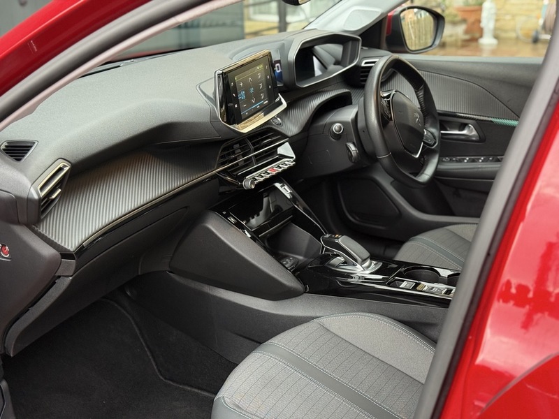 Peugeot 50kWh Allure Hatchback 5dr Electric Auto (136 ps)