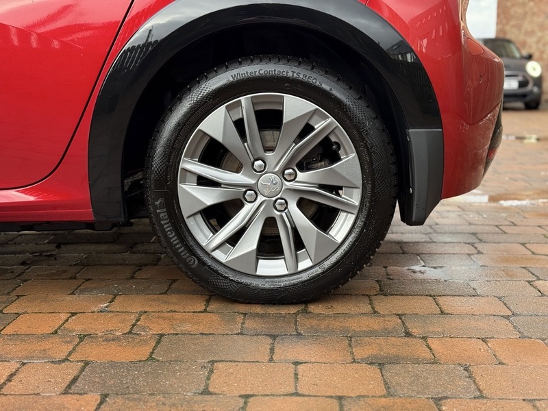 Peugeot 50kWh Allure Hatchback 5dr Electric Auto (136 ps)