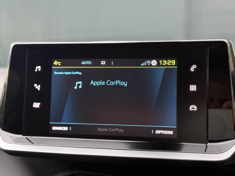 Peugeot 50kWh Allure Hatchback 5dr Electric Auto (136 ps)