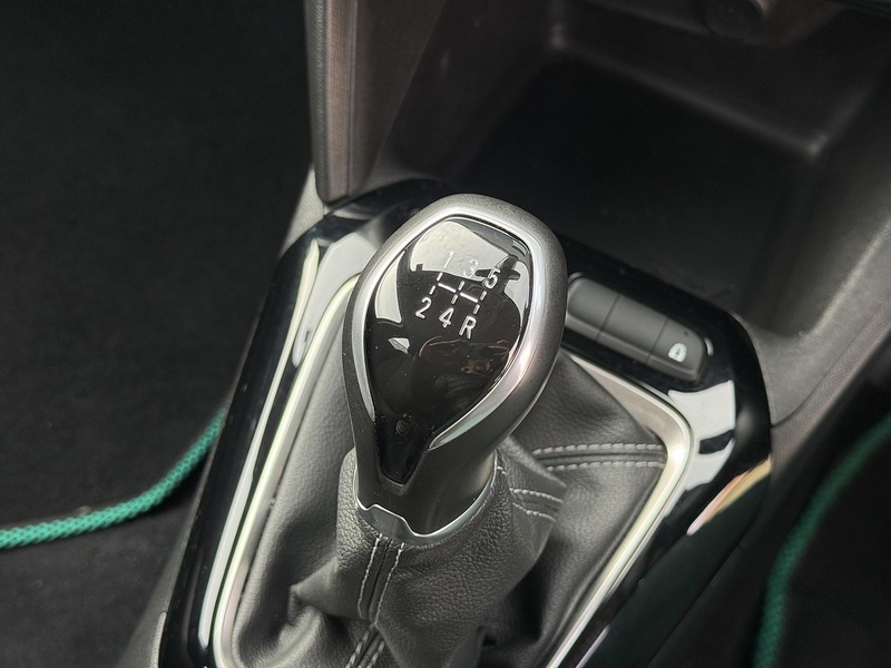 Vauxhall 1.2 SE Hatchback 5dr Petrol Manual Euro 6 (75 ps)