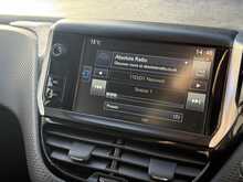 Peugeot 208 PureTech Allure 