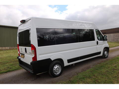 Peugeot Boxer 2.2 BlueHDi 335 L3 H2 Professional Premium + Wheelchair Accessible Minibus Euro 6 (s/s) (140 ps) - U201