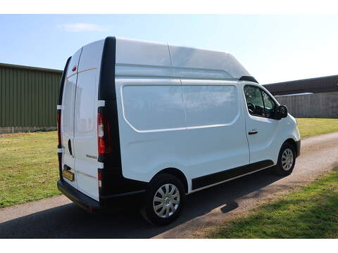 Renault Trafic 2.0 dCi ENERGY 30 Business+ Panel Van 5dr Diesel Manual SWB High Roof Euro 6 (s/s) (145 ps) - U224