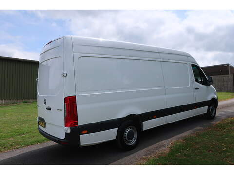 Mercedes-Benz Sprinter 2.0 315 CDI Progressive Panel Van 5dr Diesel Manual RWD L3 H2 Euro 6 (s/s) (150 ps) - U234