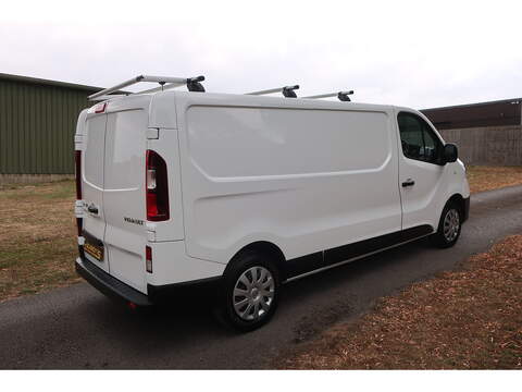 Renault Trafic 2.0 dCi ENERGY 30 Business+ Panel Van 5dr Diesel Manual LWB Standard Roof Euro 6 (s/s) (120 ps) - U240