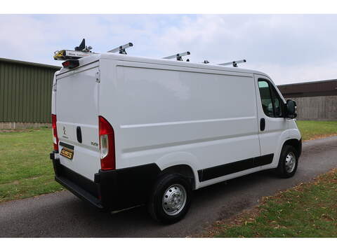 Peugeot Boxer 2.2 Blue HDI 330 L1 H1 Professional Euro 6 (120ps) - U267
