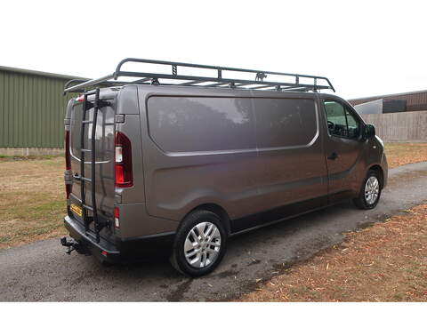 Renault Trafic 2.0 dCi ENERGY 30 Sport Nav Panel Van 5dr Diesel EDC Automatic LWB Standard Roof Euro 6 (s/s) (145 - U284