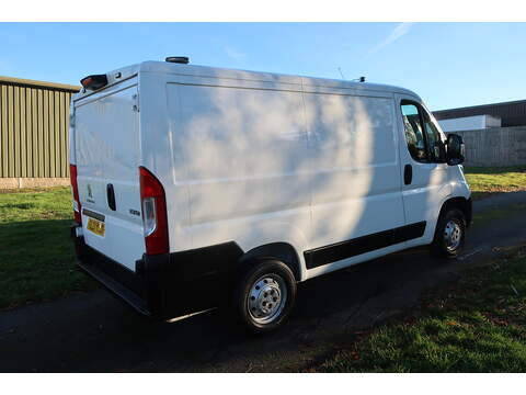 Peugeot Boxer 2.2 BlueHDi 333 Professional Panel Van 5dr Diesel Manual L1 H1 Euro 6 (s/s) (120 ps) - U349