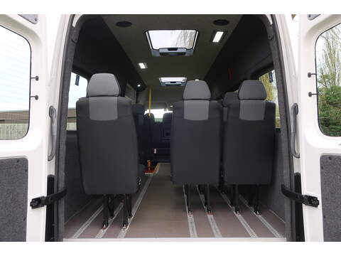 MAN TGE 2.0 BiTurbo 5180d Auto Standard Medium Roof Minibus Euro 6 (s/s) (DRW) (177 ps) - U356