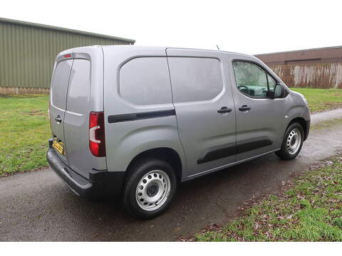 Toyota PROACE CITY 1.5 BlueHDi Active Short Panel Van 5dr Diesel Manual SWB Euro 6 (s/s) (100 bhp) - U397