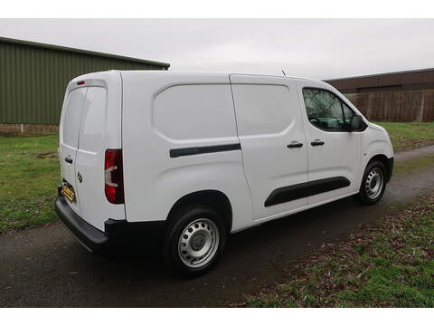 Vauxhall Combo 1.5 Turbo D 2300 Prime Panel Van 6dr Diesel Auto L2 H1 Euro 6 (s/s) (130 ps) - U398