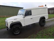 Land Rover Defender 110