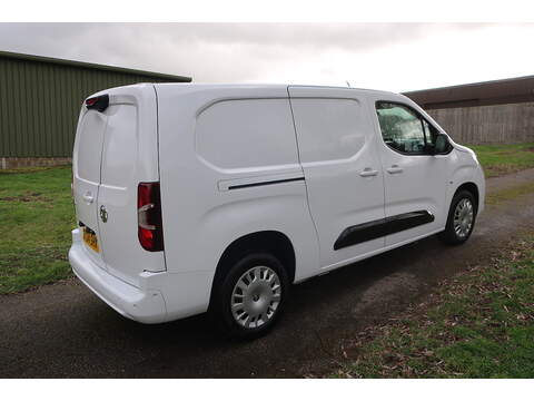 Vauxhall Combo 1.5 Turbo D 2300 Pro XL Panel Van 6dr Diesel Manual LWB Euro 6 (s/s) (100 ps) - U430