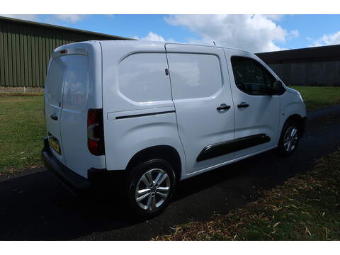 Toyota PROACE CITY 1.5 BlueHDi Design Short Panel Van 5dr Diesel Auto SWB Euro 6 (s/s) (130 bhp) - U486