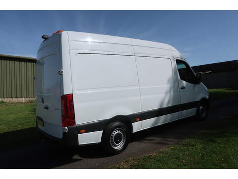 Mercedes-Benz Sprinter 2.0 315 CDI Progressive Panel Van 5dr Diesel Manual RWD L2 H2 Euro 6 (s/s) (150 ps) - U487