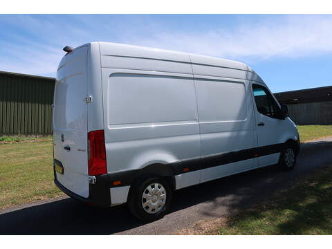 Mercedes-Benz Sprinter 2.0 315 CDI Premium Panel Van 5dr Diesel G-Tronic FWD L2 H2 Euro 6 (s/s) (150 ps) - U498