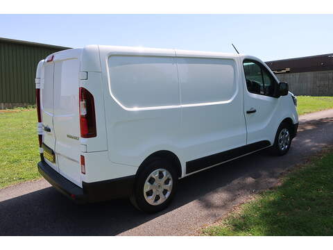 Renault Trafic 2.0 dCi Blue SL30 Advance Panel Van 5dr Diesel Manual L1 H1 Euro 6 (s/s) (130 ps) - U501