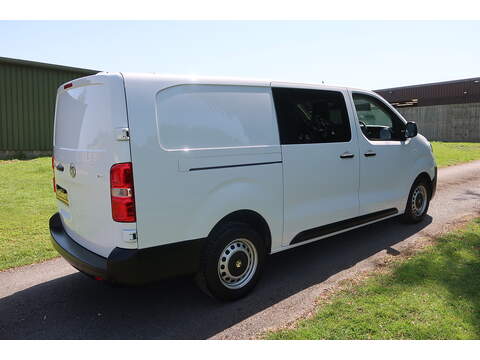 Vauxhall Vivaro 2.0 Turbo D Prime XL Crew Van Double Cab 6dr Diesel Manual LWB Euro 6 (145 ps) - U504