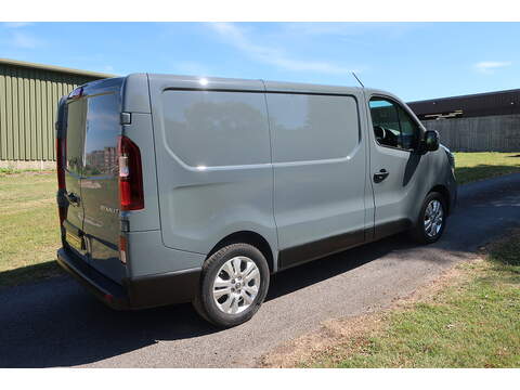 Renault Trafic 2.0 dCi Blue SL28 Sport Panel Van 5dr Diesel Manual L1 H1 Euro 6 (s/s) (130 ps) - U515