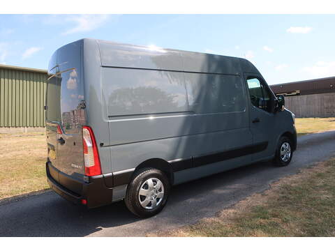 Renault Master 2.3 dCi ENERGY 35 Business+ Panel Van 5dr Diesel Manual FWD MWB Medium Roof L2 H2 Euro 6 (s/s) (150 - U520