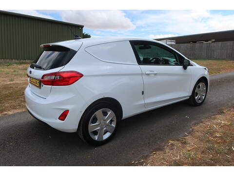 Ford Fiesta Van 1.5 TDCi Car Derived Van 3dr Diesel Manual Euro 6 (s/s) (85 ps) - U522