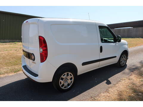 Fiat Doblo 1.3 MultiJetII Tecnico Panel Van 5dr Diesel Manual L1 H1 Euro 6 (s/s) (95 bhp) - U549