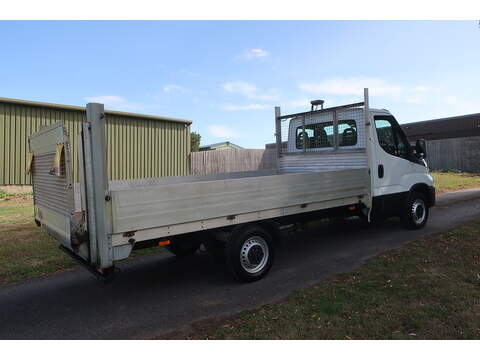 Iveco Daily 2.3D HPI 14V 35S 3450 Chassis Cab 2dr Diesel Manual MWB Euro 6 (s/s) (136 ps) - U568