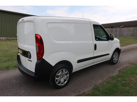 Fiat Doblo 1.4 16v SX Panel Van 5dr Petrol Manual L1 H1 (169 g/km, 95 bhp) - U577