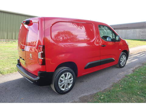 Peugeot Partner 1.5 BlueHDi 1000 Asphalt Standard Panel Van 5dr Diesel EAT8 Auto SWB Euro 6 (s/s) (130 bhp) - U587