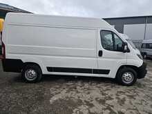 Peugeot Boxer 2.2 BlueHDi 335 Professional Panel Van 5dr Diesel Manual L2 H2 Euro 6 (s/s) (140 ps) 