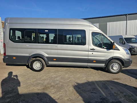 2.2 TDCi 460 HDT Minibus 4dr Diesel Manual L4 H3 (18 seats) (196 g/km, 123 bhp) Minibus Manual Diesel
