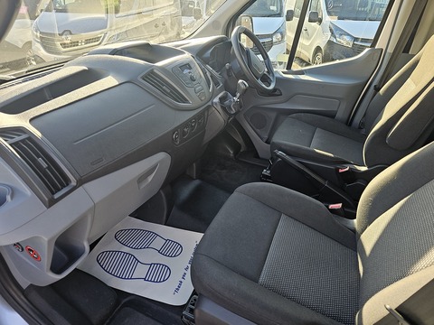 2.2 TDCi 460 HDT Minibus 4dr Diesel Manual L4 H3 (18 seats) (196 g/km, 123 bhp) Minibus Manual Diesel