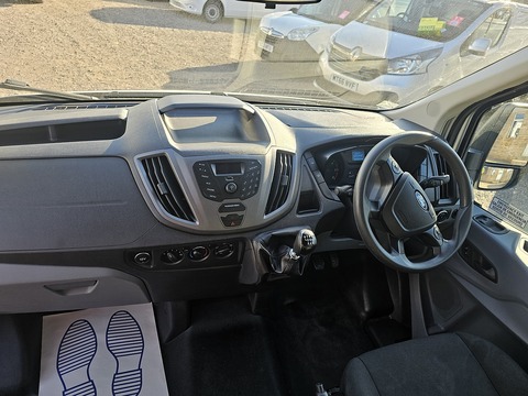 2.2 TDCi 460 HDT Minibus 4dr Diesel Manual L4 H3 (18 seats) (196 g/km, 123 bhp) Minibus Manual Diesel