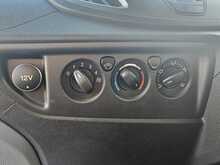 Ford Transit 2.2 TDCi 460 HDT Minibus 4dr Diesel Manual L4 H3 (18 seats) (196 g/km, 123 bhp) 