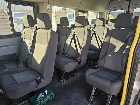 2.2 TDCi 460 HDT Minibus 4dr Diesel Manual L4 H3 (18 seats) (196 g/km, 123 bhp) Minibus Manual Diesel